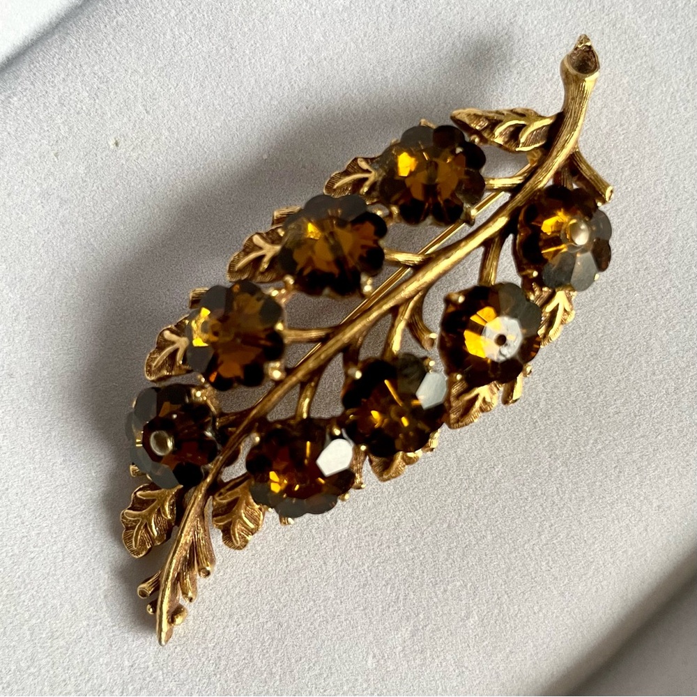 Vintage Leaf Brooch with Brown Rhinestones